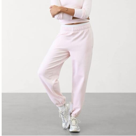 NWT Athleta Forever Fleece High-Rise Fleece Jogger In Shell Pink Size Large - Picture 1 of 9